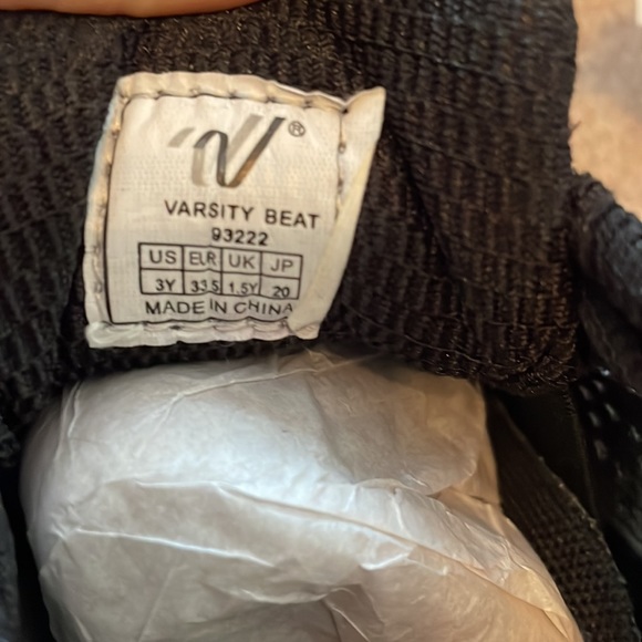 NWOT VARSITY BEAT DANCE SHOES AND BAG - Picture 10 of 13